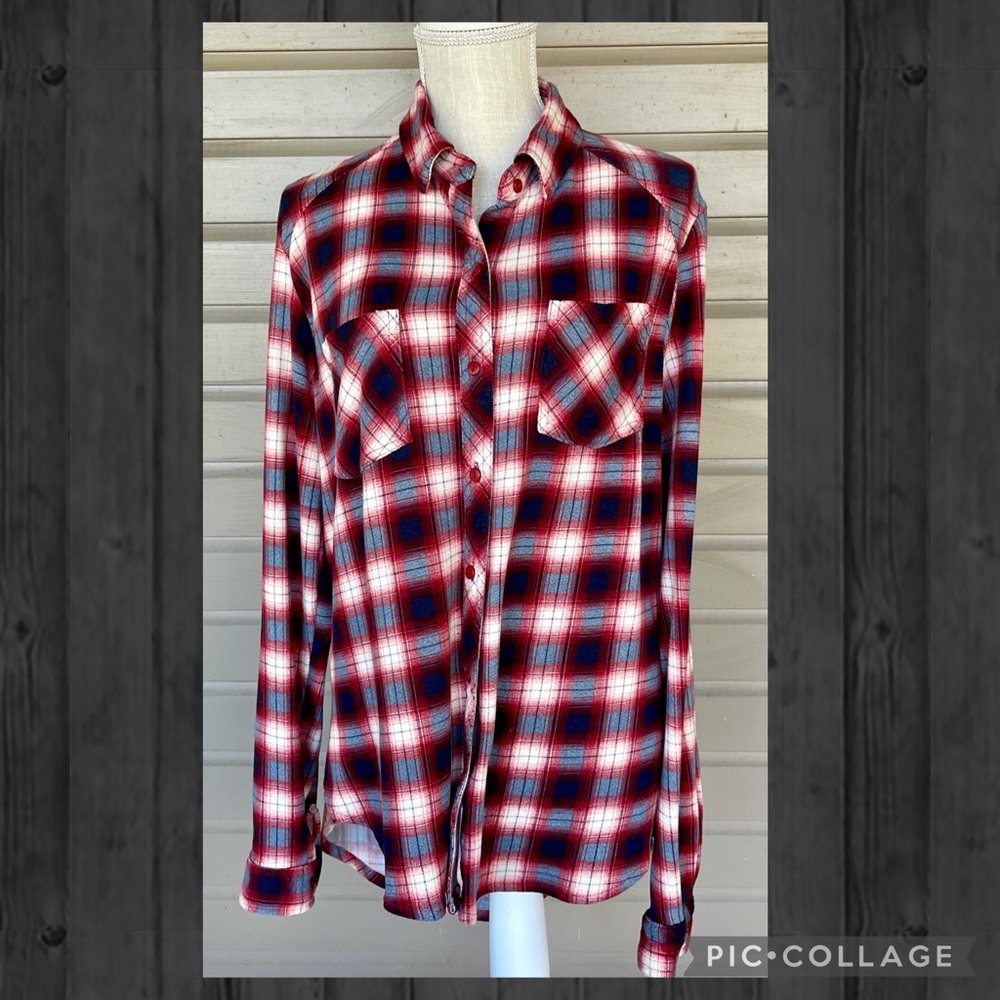 🔴 Red, Black and White Plaid Long Sleeved Button Down Ladies Top